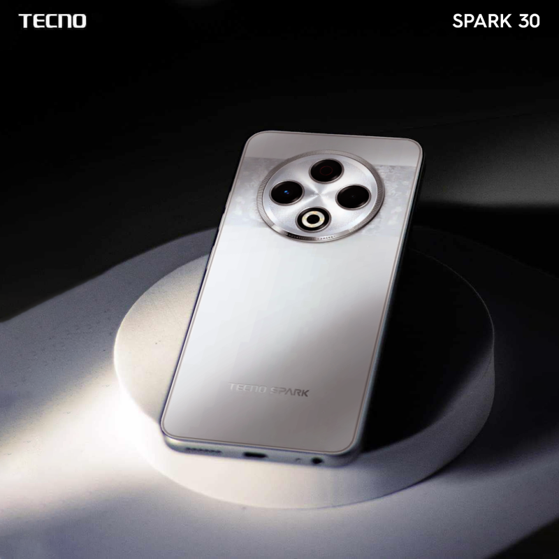 Tekno Spark 30 Tekno Spark 30
