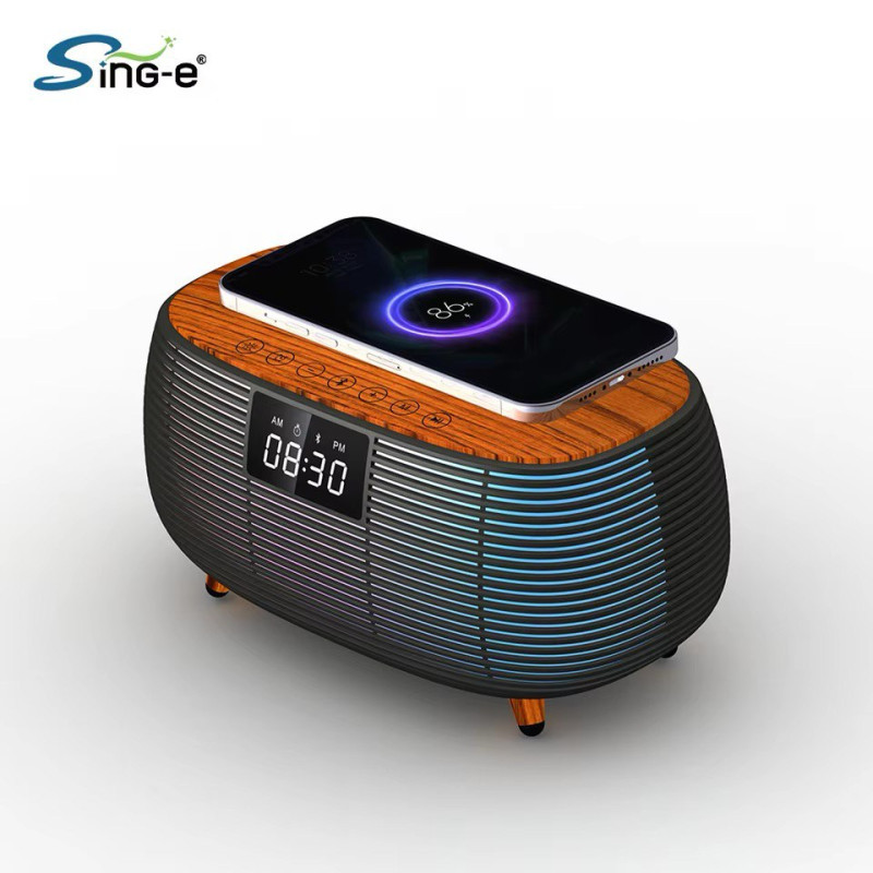 شاشەی کاتژمێر دەنگی بەرز ڕووناکی RGB BT AUX DC Speakershg
