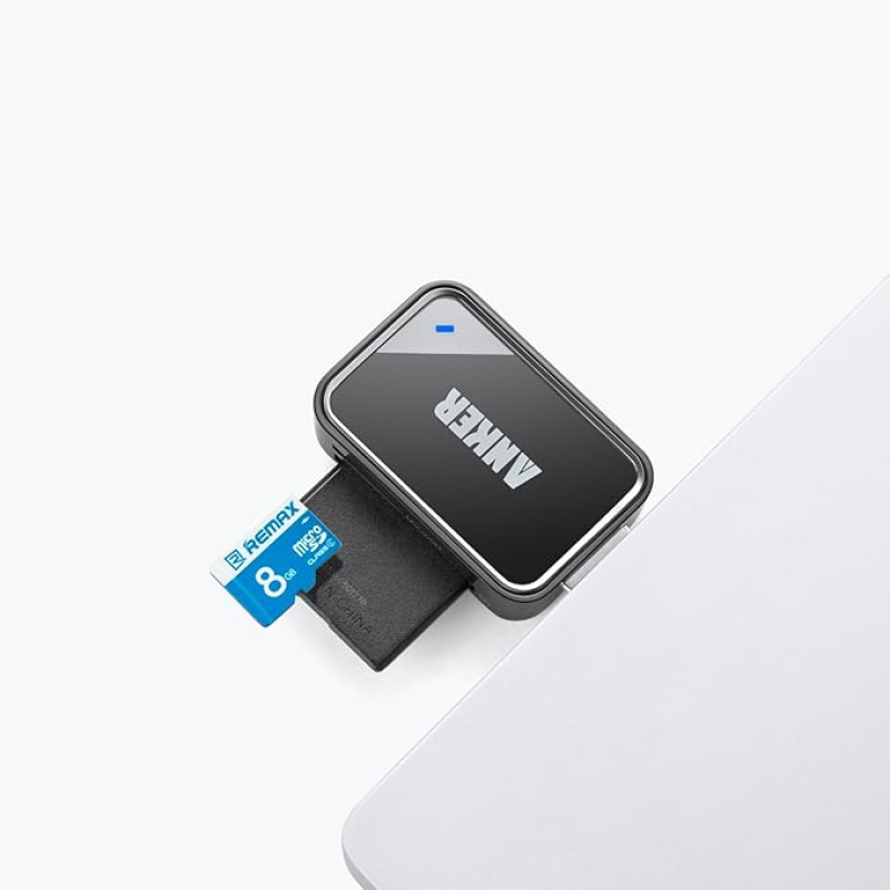 کارت خوێنەری گەورەی ئەنکەر 2 لە 1 USB 3.0 کارت خوێنەری گەورەی ئەنکەر 2 لە 1 USB 3.0